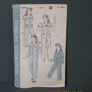 1943  Girls PAJAMAS HOLLYWOOD Pattern 1007 Sz 10yr